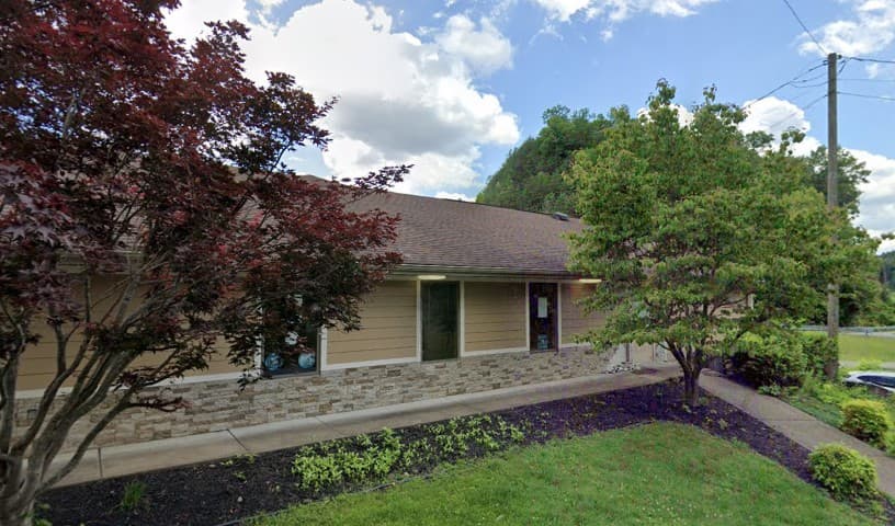 Highland Veterinary Clinic Joel Salyer DVM