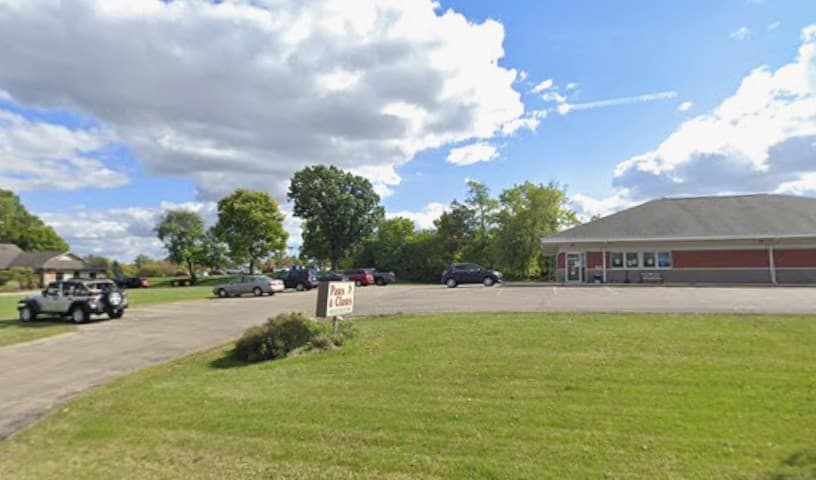 Paws & Claws Animal Clinic