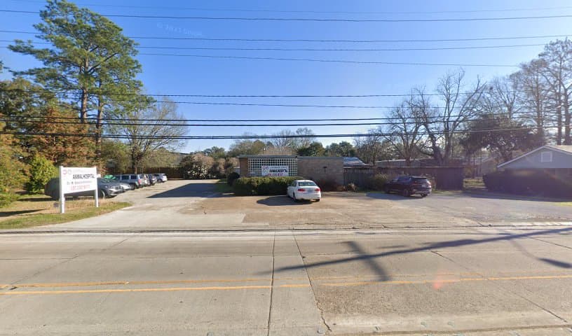 Bertrand Drive Animal Hospital: Dr. Babette Fontenot