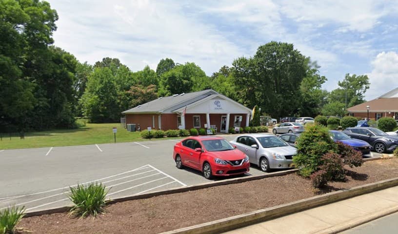 Elon Oaks Veterinary Hospital