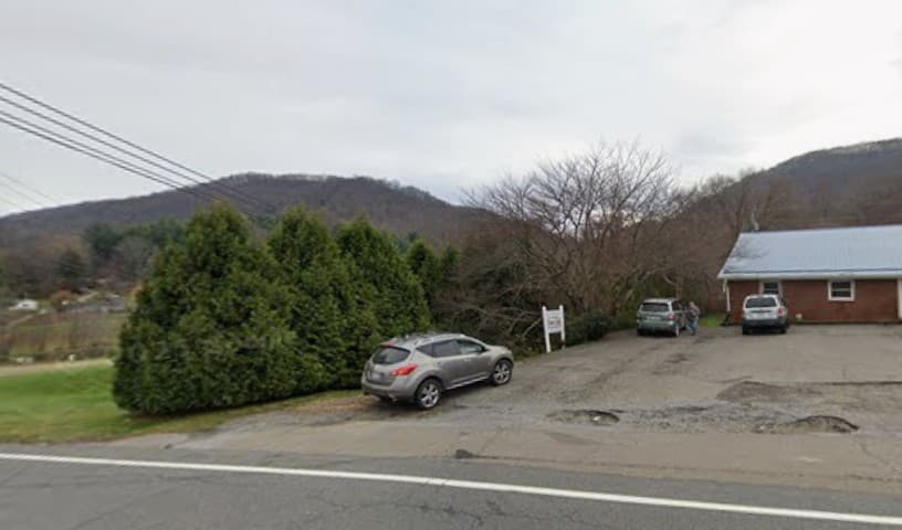 Twin Oaks Veterinary Hospital