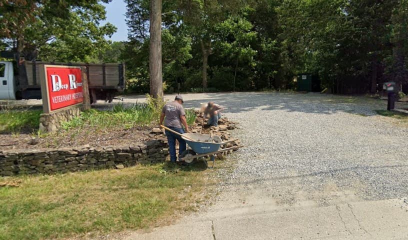 Deep River Veterinary Hospital