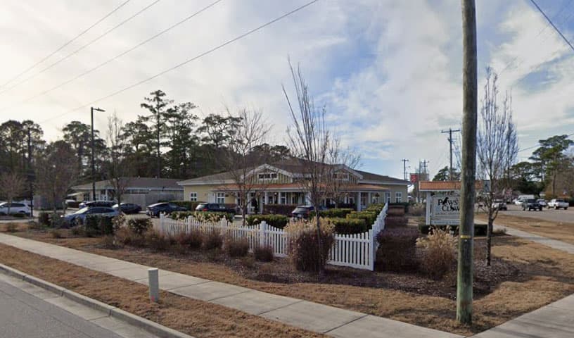 Paws & Claws Animal Hospital