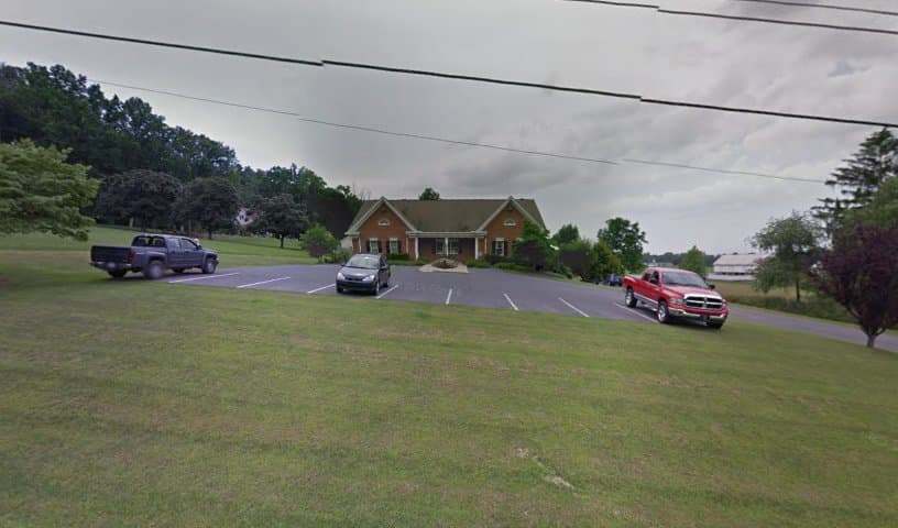 Paw Prints Veterinary Center