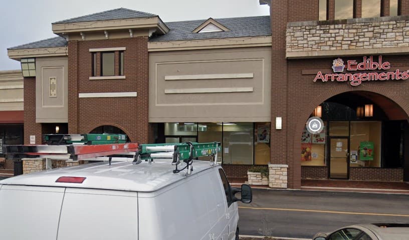 On Angels' Wings - Pet Rescue & Resale Store